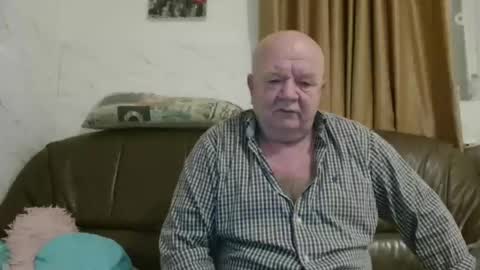 fullballs6 online show from January 18, 3:26 am