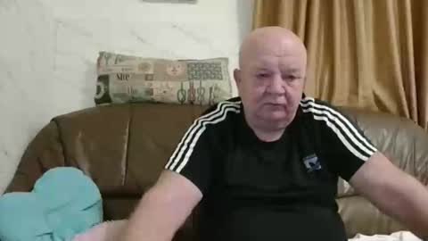 fullballs6 online show from April 1, 2:12 am