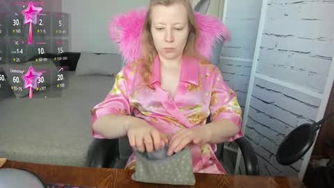 funny_bunny4 online show from February 16, 12:43 pm