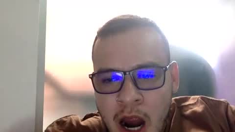 Snapshot of funnyboys18 chatting on January 17, 7:05 pm Zanty online show from January 17, 7:05 pm