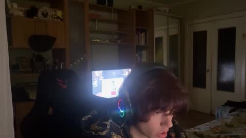 Edward online show from October 3, 10:18 pm