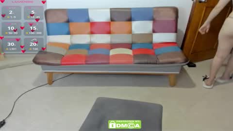 Snapshot of fuxxy_ chatting on October 24, 12:33 am fuxxy_ online show from October 24, 12:33 am