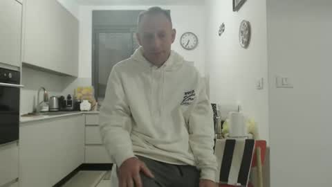 g103031910303 online show from March 1, 4:39 am