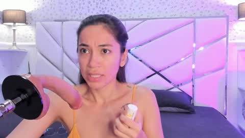 gabbieskinny online show from April 2, 12:12 pm