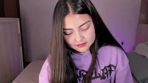gabbyfoox online show from August 7, 3:27 am
