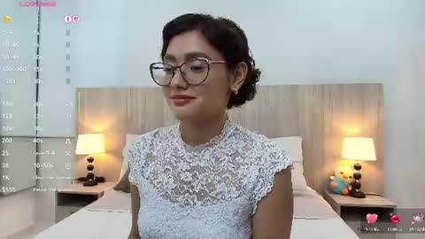 Gabriela Vargas online show from July 28, 5:05 am