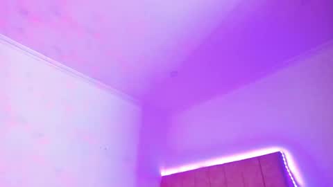   online show from November 13, 5:15 pm