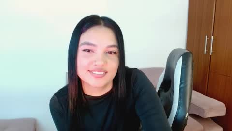 My name is Gabriela.. nice to meet you thumbs up please its very important to me online show from December 5, 6:06 pm