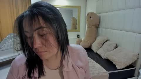 gabriela online show from February 7, 5:38 pm