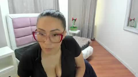 gabriela online show from July 3, 5:51 pm