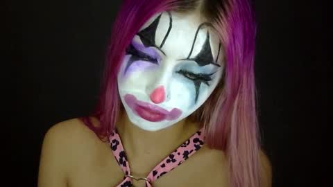 gabygumms online show from November 12, 6:21 pm