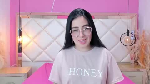 gabyjhons online show from December 15, 3:30 pm