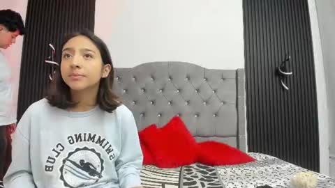 gaia_n_nix online show from June 16, 3:54 am