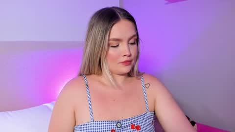 Gaia Baker  online show from April 19, 12:33 am