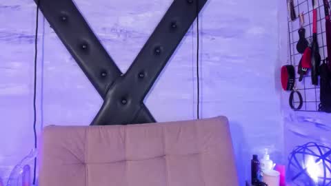 gaiia_uwu online show from February 22, 4:09 pm