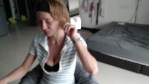 My name Lou 3 online show from June 7, 7:35 am