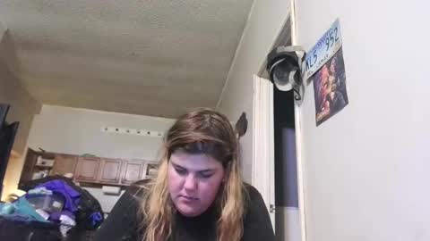 Snapshot of gamer202324 chatting on September 16, 12:23 am gamer202324 online show from September 16, 12:23 am