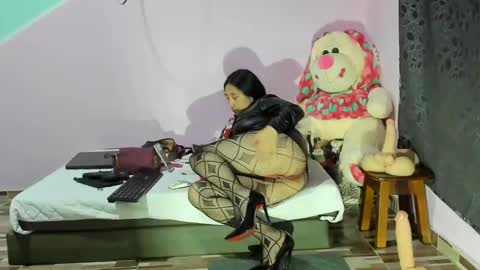 Snapshot of gaticahot001 chatting on February 25, 11:48 pm Diana online show from February 25, 11:48 pm