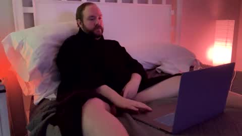 gaybearcub69 online show from March 10, 5:43 am