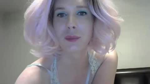 Gwendolyn Beaumont online show from October 13, 3:19 am