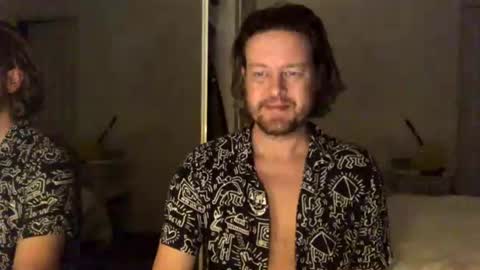 gcsurfer81 online show from July 14, 9:25 am
