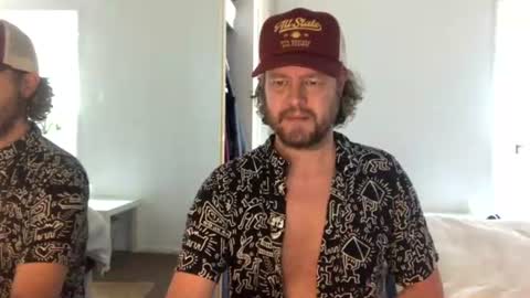 gcsurfer81 online show from July 23, 1:19 am