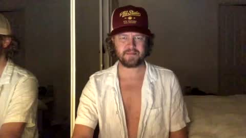 gcsurfer81 online show from June 19, 9:04 am