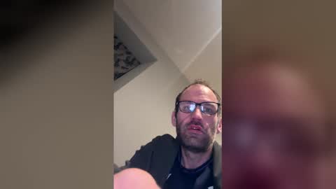 geedavy3 online show from April 20, 2:58 am