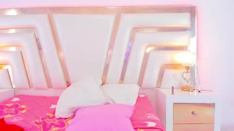 Delicious Curvy online show from October 18, 3:38 pm