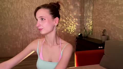 Riana online show from June 12, 7:07 am