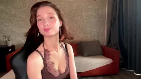 Riana online show from June 10, 8:35 am