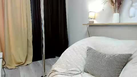 gentlesine online show from June 14, 1:16 am