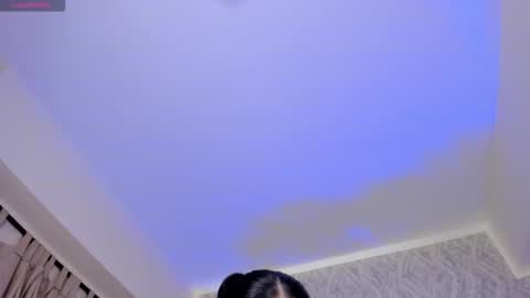 Kendal  online show from November 22, 2:15 pm