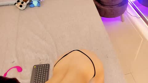    online show from February 12, 12:33 pm