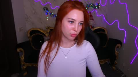 Ur Foxie online show from December 19, 1:51 pm