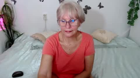 Snapshot of ghertrudequeen chatting on September 16, 4:15 am Ghertrudequeen online show from September 16, 4:15 am
