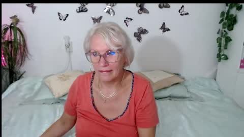 Snapshot of ghertrudequeen chatting on September 11, 3:30 am Ghertrudequeen online show from September 11, 3:30 am