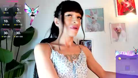 Gia  Please help me with your thumbs up its important   online show from June 30, 12:48 pm