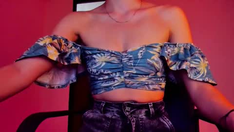 GIA WHITE Independet  online show from January 7, 11:48 am