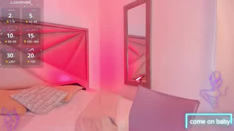 Gia  online show from November 29, 7:10 pm