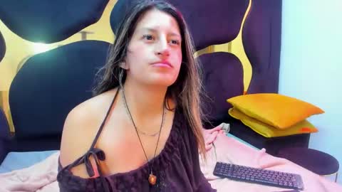 GiaRoussel online show from October 26, 3:44 pm