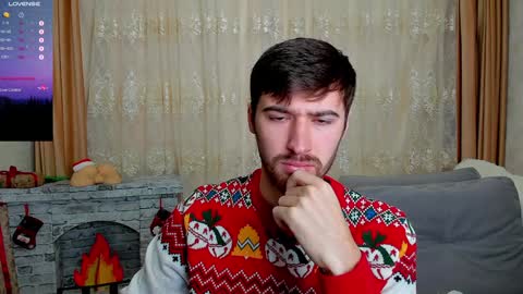 gilbertogonzales online show from December 15, 7:13 am