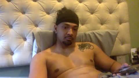 gilbone_gattsby online show from April 6, 10:22 pm