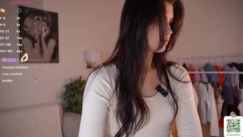 Mia online show from September 10, 8:04 am