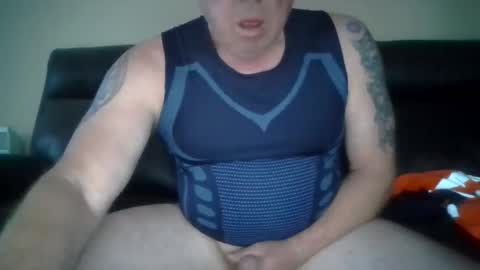 gimmmieoooo online show from April 14, 7:22 am