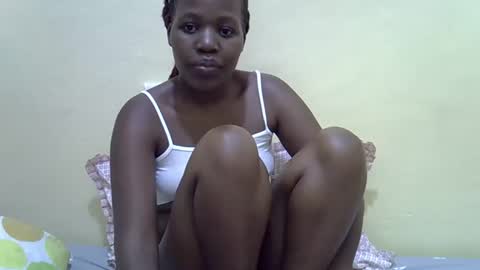 Adiliah online show from March 29, 11:17 pm