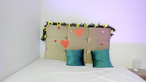 Gine online show from February 19, 2:01 am