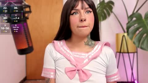 Julie online show from December 19, 4:41 am