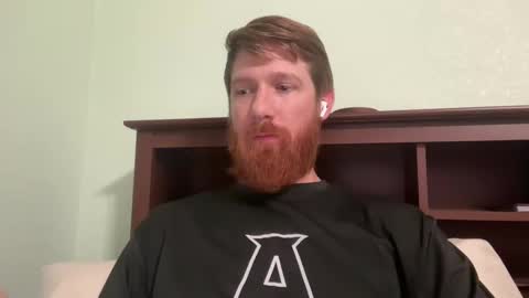 Snapshot of gingermania10 chatting on December 13, 12:42 am gingermania10 online show from December 13, 12:42 am