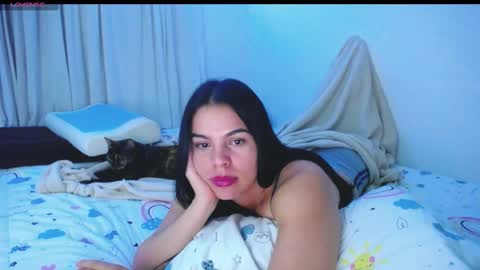 Snapshot of giorivera199 chatting on March 6, 8:52 am GIO RIVERA online show from March 6, 8:52 am